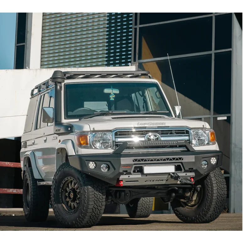 White off-road Toyota Land Cruiser with Rockarmor GT Steel Hoopless Bullbar for models 2007-2023